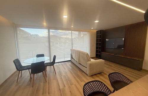 Huayna-Capac Apartment | Brand new modern suite in the heart of Cuenca