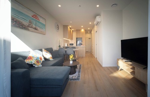 Greenlane - Ellerslie House | Brand new modern Townhouse with Full Kitchen