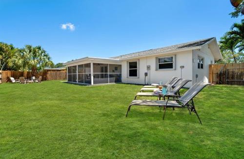Pine Gardens North House | Brand New Pool Coming Golf Beach Dining Retr