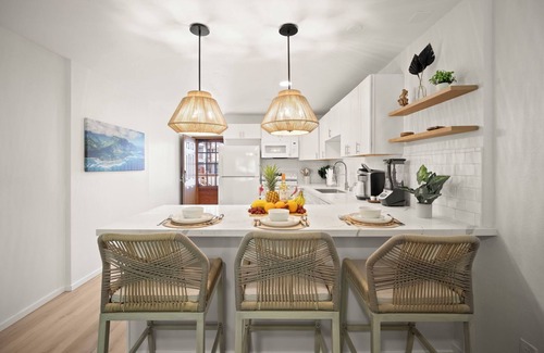 Nawiliwili Condo | BRAND NEW REMODELED 2/2 Family Getaway! Walk to Amazing Beach, AC & WiFi