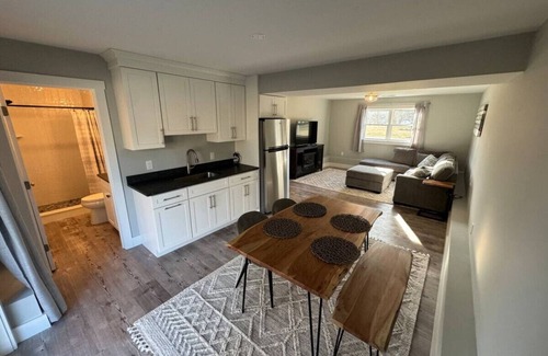 Wakefield-Peacedale Apartment | Brand New Spacious Coastal Home