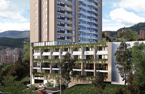 El Castillo Condo | Brand New Top Floor Luxury Flat!