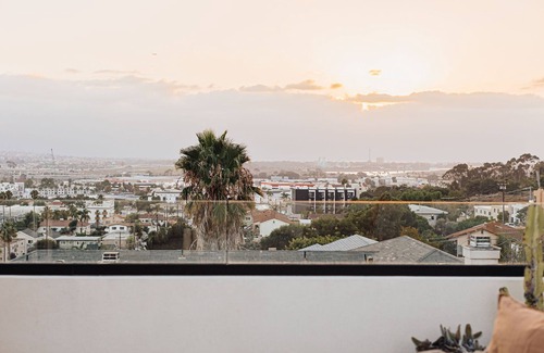 Mission Valley West House | Brand NEW4BR, Views, Family Friendly