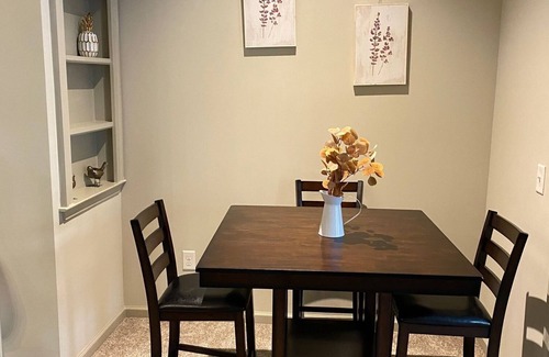 Hiram Apartment | Braves Stadium I mile away! family sized condo with private deck,