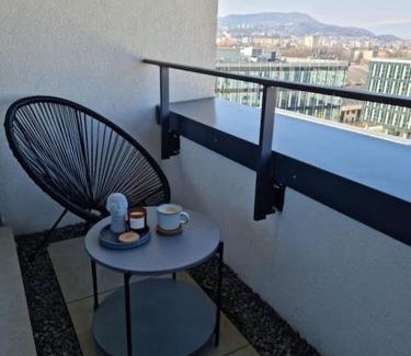 Tractorul Apartment | BRAVISA Apart View