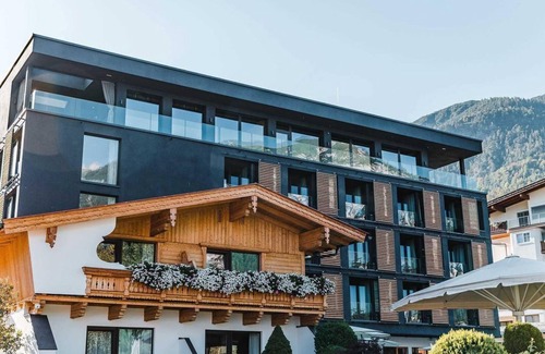 Pertisau House | Breakfast with short stay Achensee Seeblick - Seehotel Einwaller
