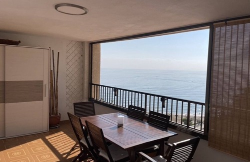 Faro de Cullera Apartment | Breakfast waterfront
