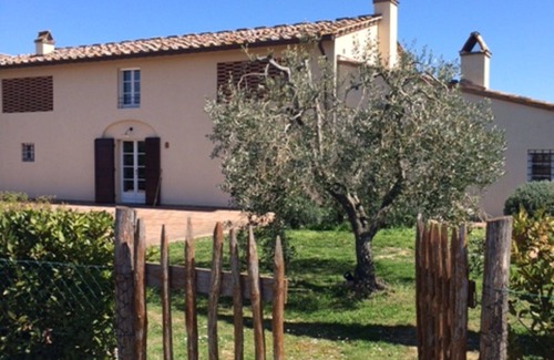 Lucardo House | Breathtaking views of the Chianti hills, Tradition, Sustainability and Design