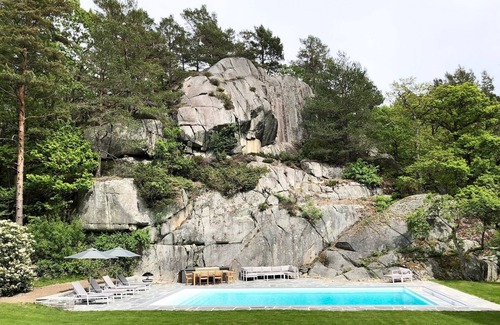 Skottevik House | Breathtaking Beach Home w/Pool, Private Bay & Boat