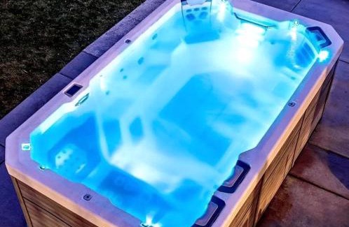 Eagle Mountain House | Breathtaking Cottage with Hot-tub in Eagle Mountain, Utah