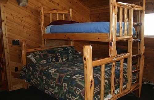 Willow City Cabin | Breathtaking Mountain Views with a 1 acre pond
