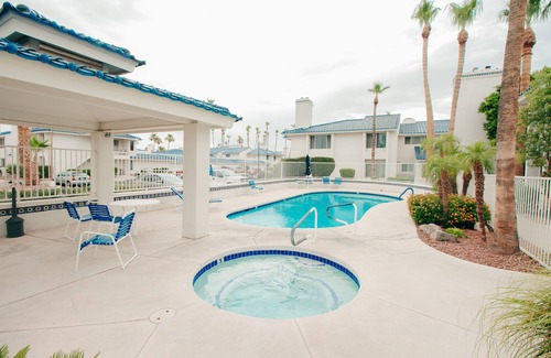 Bullhead City House | Breathtaking riverfront views of the Colorado River to enjoy in beautiful condo.