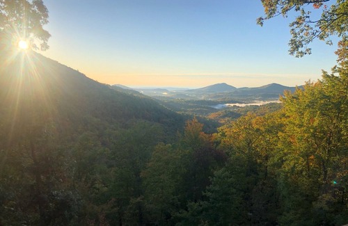 Sapphire Cabin | BREATHTAKING VIEWS! 4.2 ACRES PRIVACY, 3,800 FT ELEVATION, GATED, OWNER MANAGED