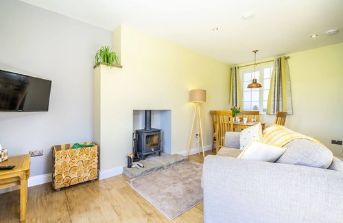 York Cottage | Brecks Farm - Well Cottage - sleeps 2 guests in 1 bedroom