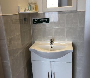 Bootle Bed & Breakfast | Breeze Guest House