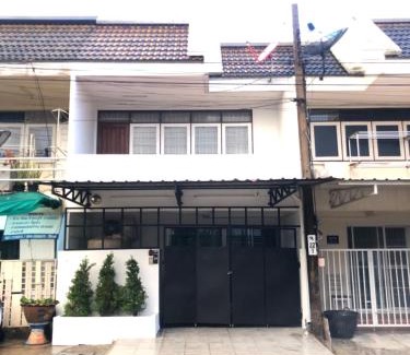 Lat Phrao House | Breeze House Downtown Chatuchak, Lat Phrao