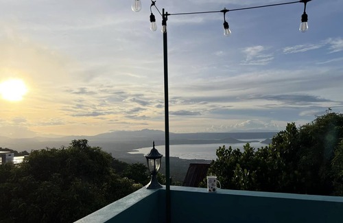 Tagaytay House | BREEZE LANE TAGAYTAY REST HOUSE