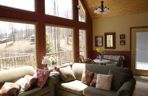 Heidelberg Cabin | Breezy Point - Two story cabin with Hot Tub