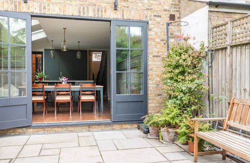 North Kensington Apartment | Brewster Gardens III by onefinestay