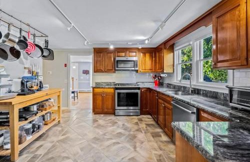 Brewster House | Brewster Getaway