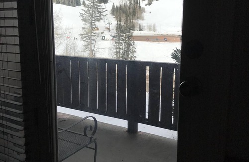 Brian Head Condo | Brian Head Ski In/Out 2 Bed-2 Bath Condo in Prime Location