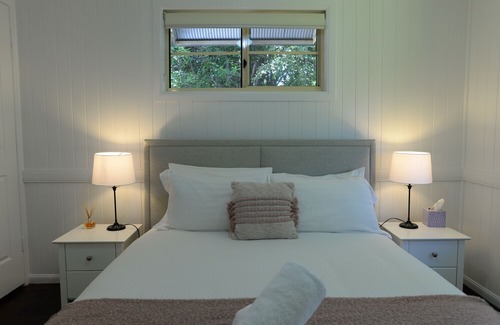 Stanthorpe Cottage | Briar Rose Cottages- Mulberry Cottage