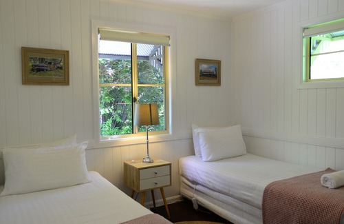 Stanthorpe Cottage | Briar Rose Cottages- Mulberry Cottage