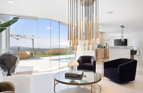 Hollywood Hills House | Briarcrest Estate | The Perfect Beverly Hills Private View Estate