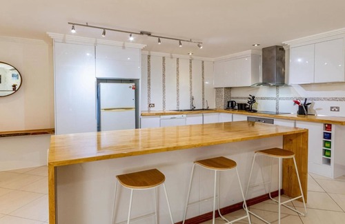 Bellara Apartment | Bribie Escape, Top Floor Unit with Waterviews