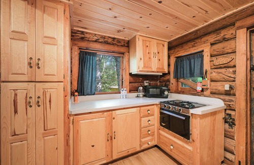 Hope Cabin | Bridge Cabin - a rustic Alaskan cabin on 2 private acres by the creek