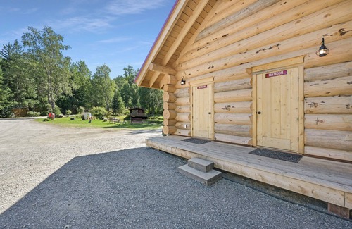 Hope Cabin | Bridge Cabin - a rustic Alaskan cabin on 2 private acres by the creek