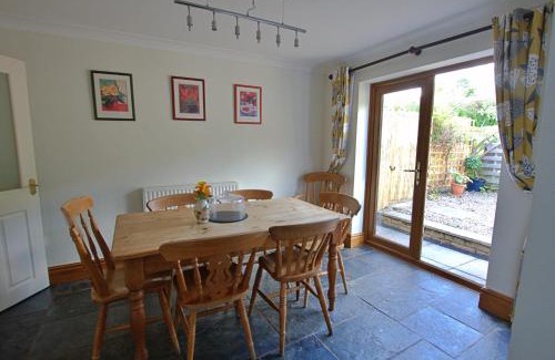 Mitcheldean House | Bridge Cottage Hot tub Enclosed garden Tranquility