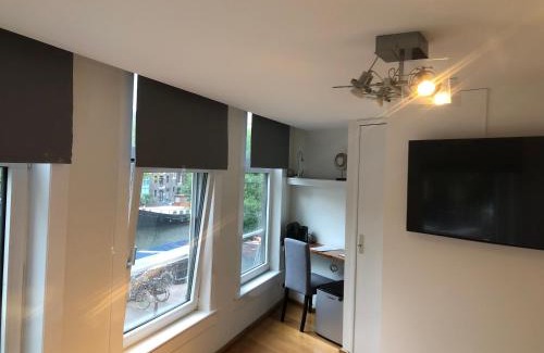 Jordaan Bed & Breakfast | Bridge Inn