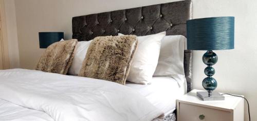 Bermondsey Apartment | BridgeCity Apartment,London