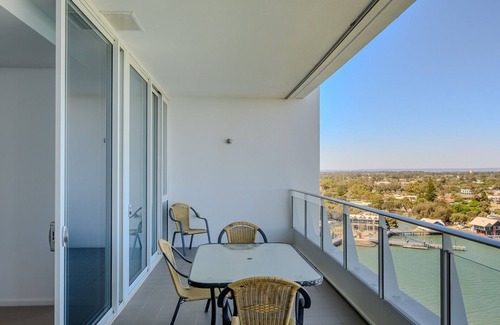 Mandurah Apartment | Bridgepoint 1303 - 2 Bedroom Apartment
