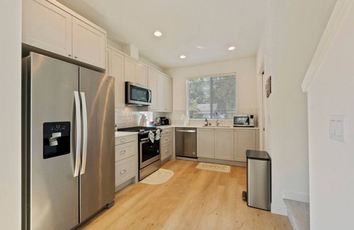 Olympic Hills Villa | Bright 2BR Townhome | Easy Access to Downtown & UW