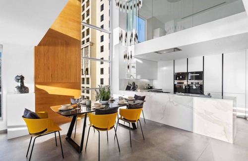 Dubai Marina Apartment | Bright 3BR Apartment in JBR | Close to Beach & Shops