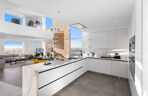 Dubai Marina Apartment | Bright 3BR Apartment in JBR | Close to Beach & Shops