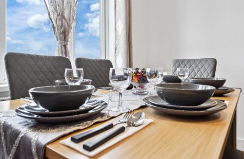 Kenton Apartment | Bright 4BR 2BA Gem in Wembley Harrow - Sleeps 8