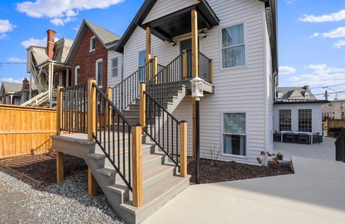 Chambersburg Apartment | Bright, Airy Apartment in a Central Location