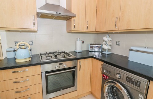Ayr Cottage | BRIGHT AND BEAUTIFUL, pet friendly, country holiday cottage in Ayr