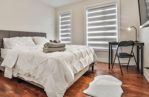 Montreal-Nord House | Bright and Charming Montreal full house