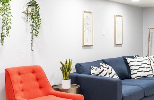 Logan Square Apartment | Bright and Cozy 1BR Apartment in Logan Square!