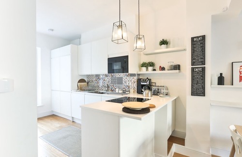 Pembridge Condo | Bright and cozy apartment in Notting Hill.
