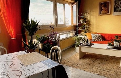 Triangle de Choisy Apartment | Bright and Spacious STUDIO, 40 sqm, cooling unit, Great View, Wifi, TV,