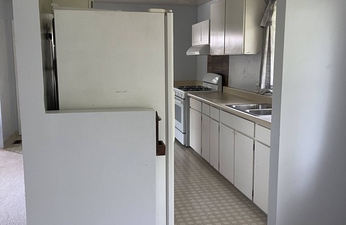 Abbott Loop Cottage | Bright and spacious upper unit, newly remodeled, on centrally located 1-acre lot