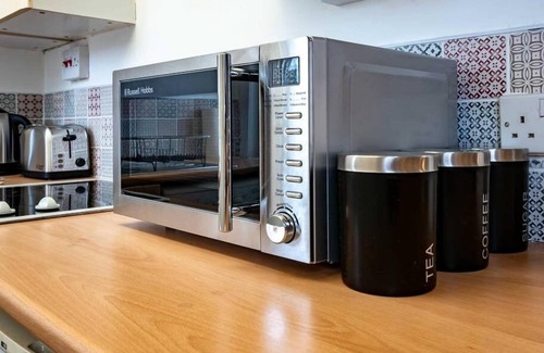 Glenisla Apartment | ☆Bright Apartment, Near University + City Centre☆