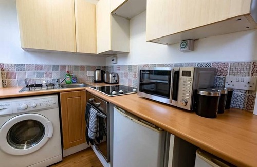 Glenisla Apartment | ☆Bright Apartment, Near University + City Centre☆