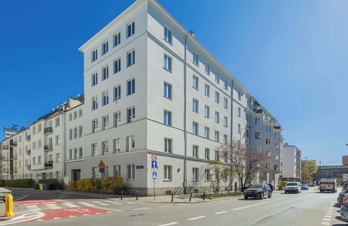 Powisle Apartment | Bright Apartments with Air Conditioning Near the Copernicus Science Center in Wa