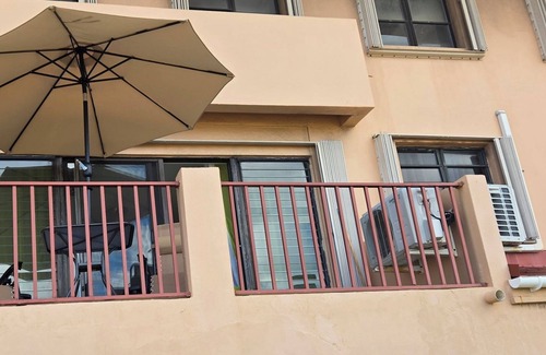 Estate Demarara Condo | Bright & Breezy 2-Bedroom Condo with King Suite, Wifi, Patio in Charlotte Amalie